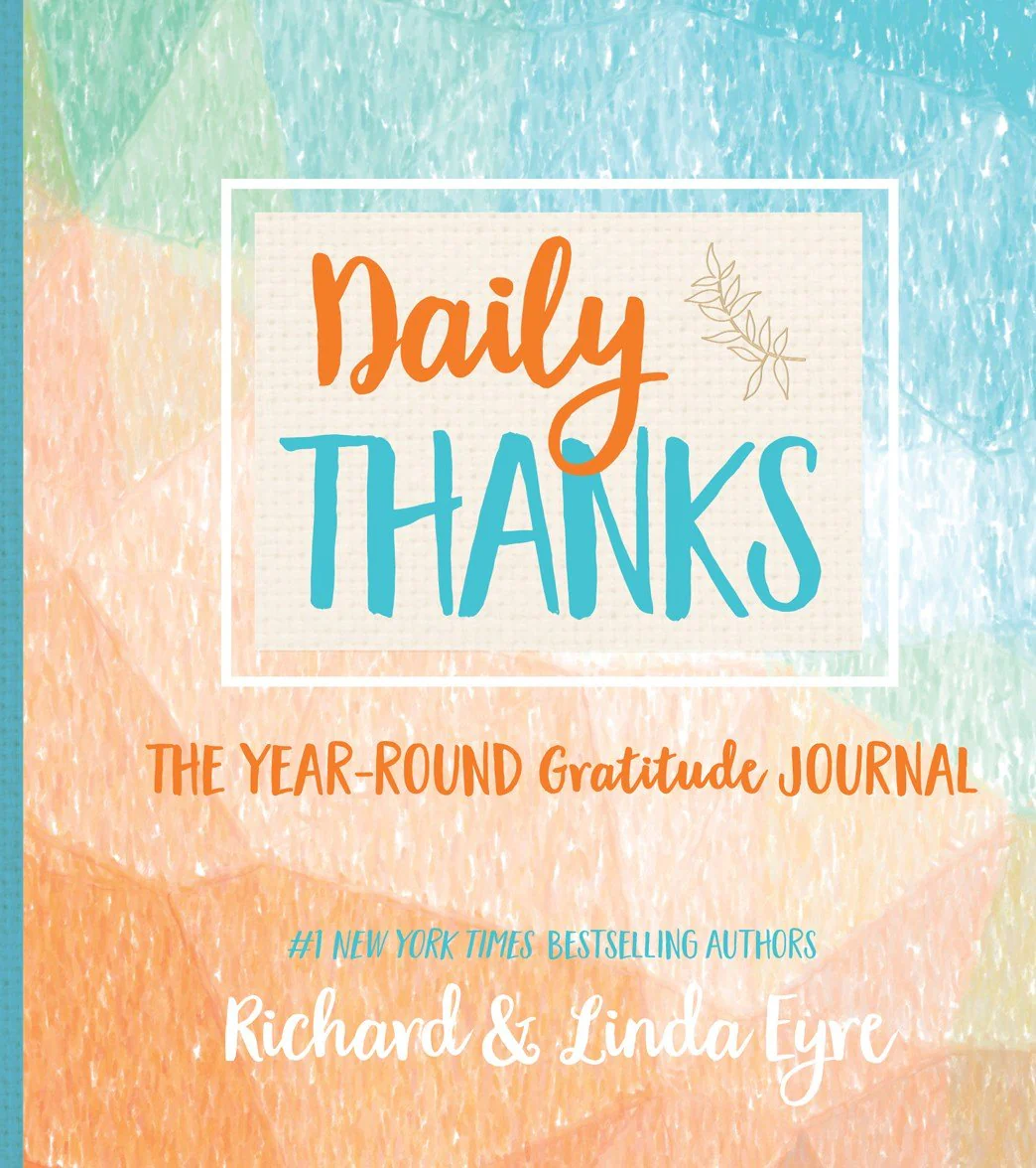 Workman Publishing Daily Thanks: The Year-Round Gratitude Journal