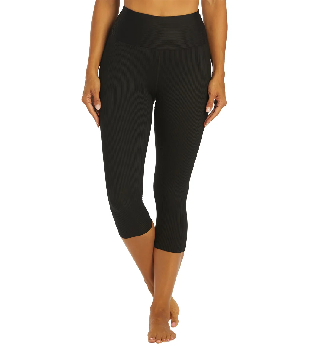 Year of Ours Ribbed Capri Leggings - Image 12