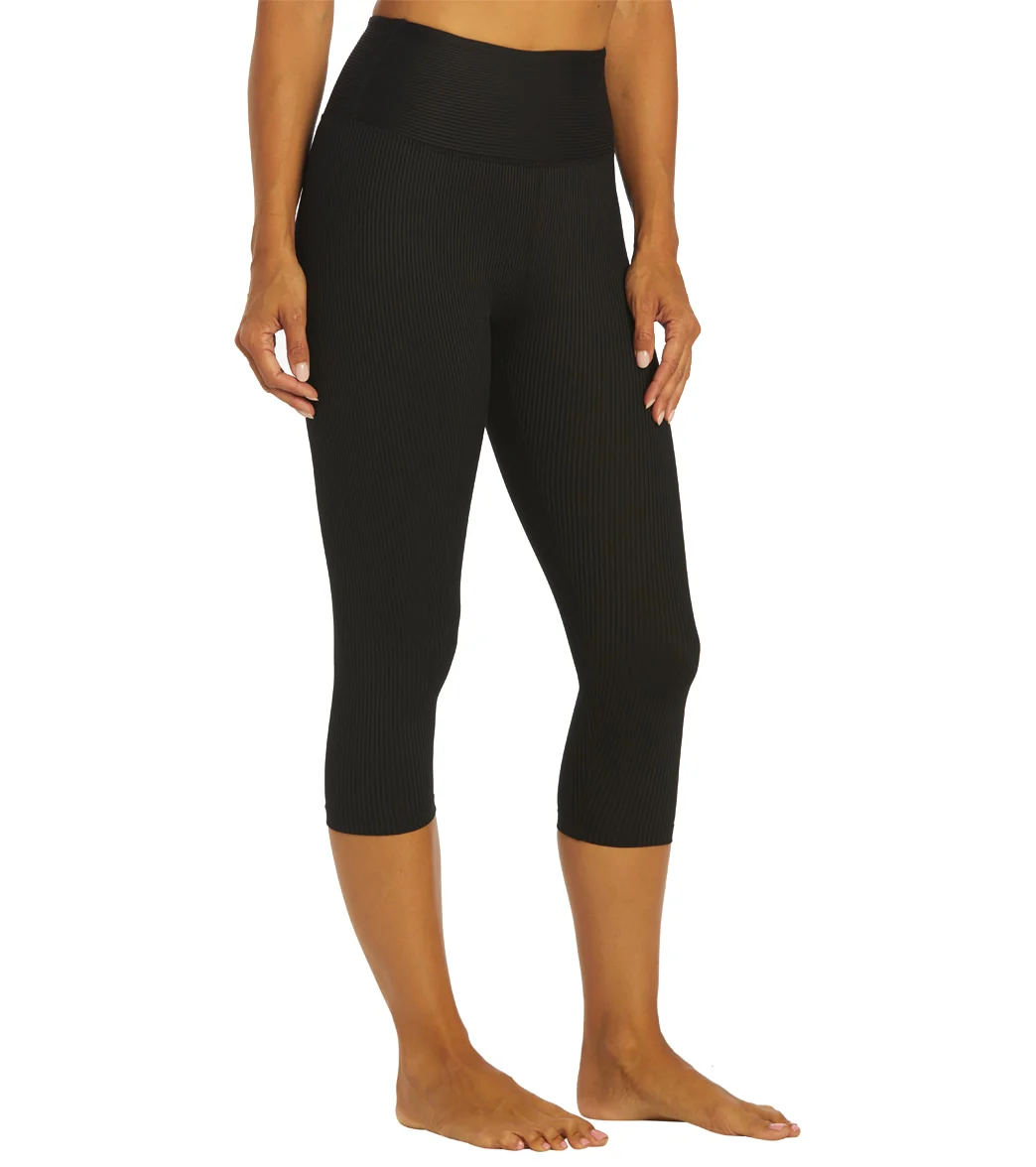 Year of Ours Ribbed Capri Leggings - Image 7