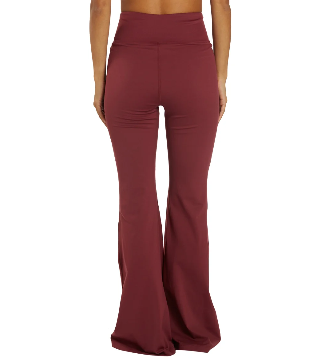 Year of Ours Veronica Flare Legging - Image 3