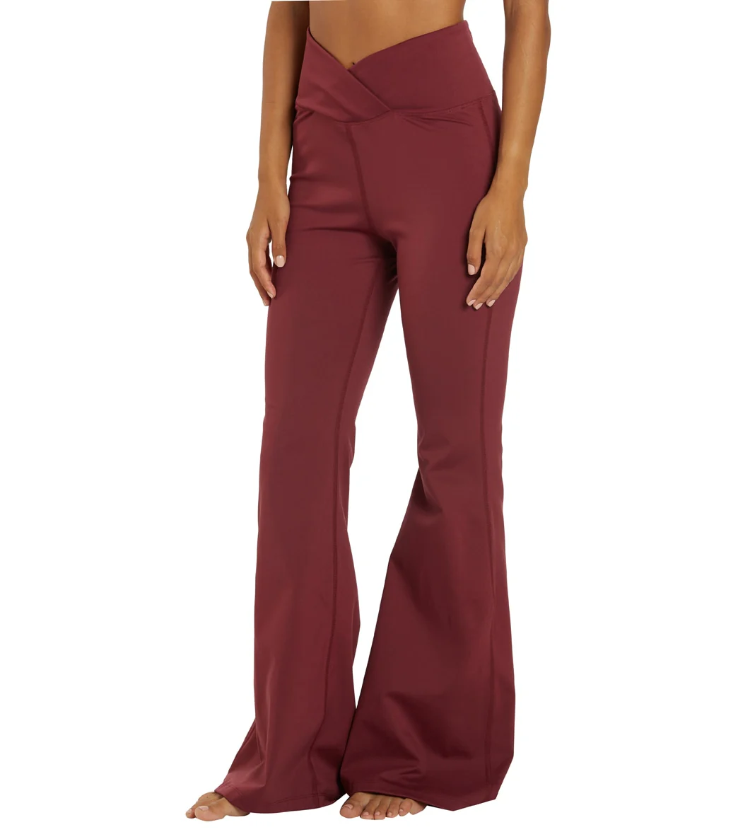 Year of Ours Veronica Flare Legging - Image 5